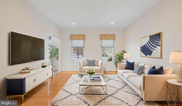 203 CLIVEDEN DR, Newtown, PA 18940