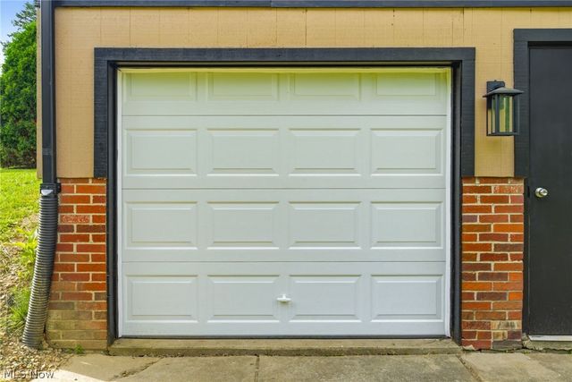 1730 Ledgewood Boulevard NE, Massillon, OH 44646