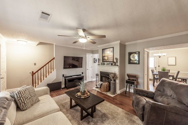 430 Walton Ferry Rd Apt 1606, Hendersonville, TN 37075