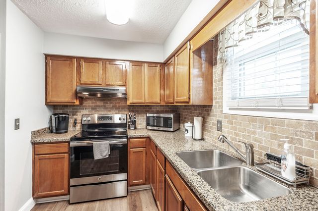 430 Walton Ferry Rd Apt 1606, Hendersonville, TN 37075