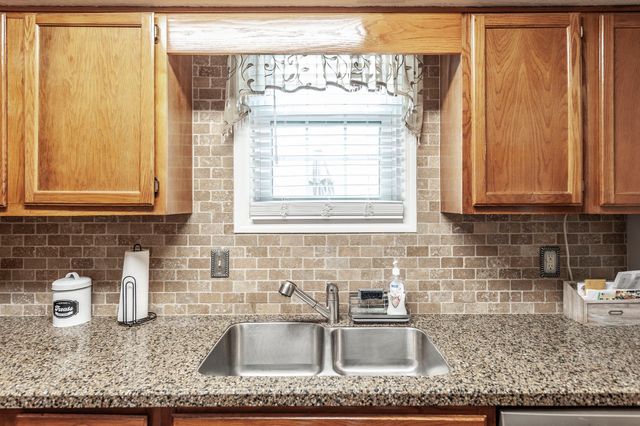 430 Walton Ferry Rd Apt 1606, Hendersonville, TN 37075