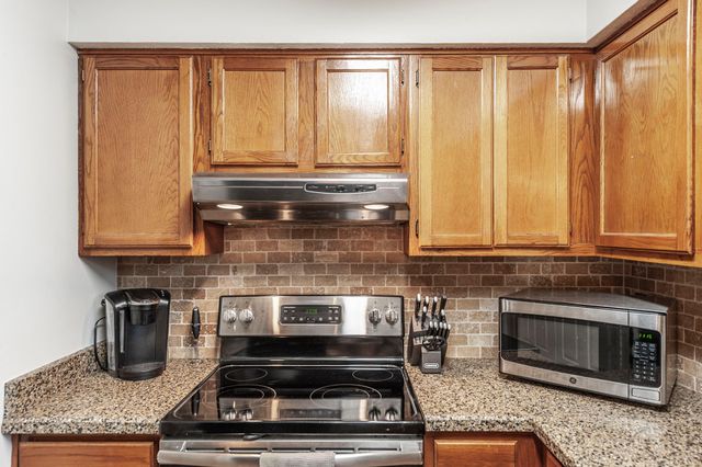 430 Walton Ferry Rd Apt 1606, Hendersonville, TN 37075