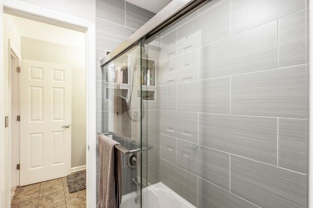 430 Walton Ferry Rd Apt 1606, Hendersonville, TN 37075