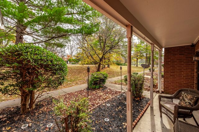 430 Walton Ferry Rd Apt 1606, Hendersonville, TN 37075