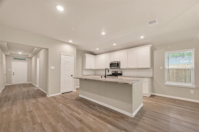 808 Avenue E, South Houston, TX 77587