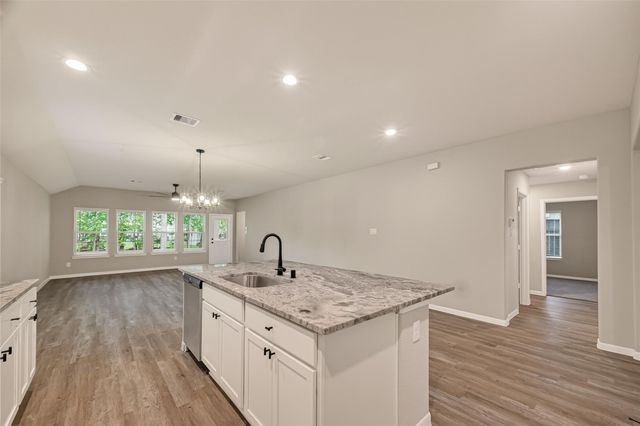 808 Avenue E, South Houston, TX 77587
