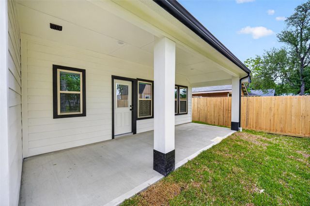 808 Avenue E, South Houston, TX 77587