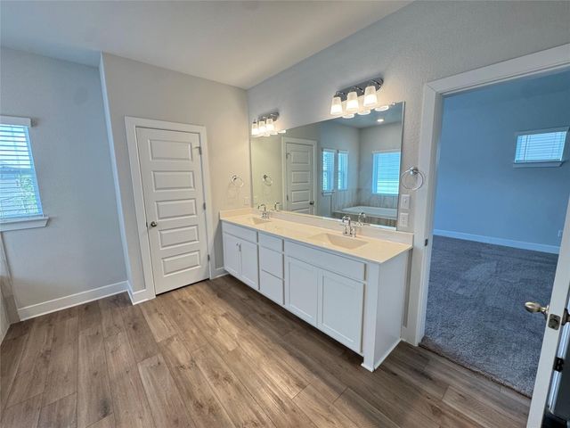 3000 Chisholm Trail RD 23, Round Rock, TX 78681