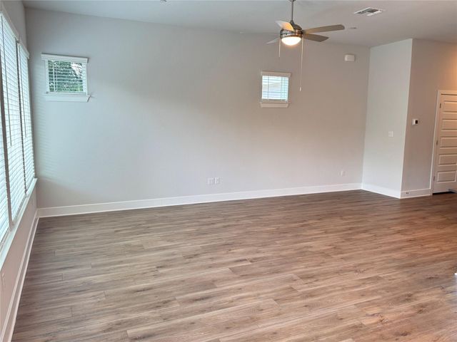 3000 Chisholm Trail RD 23, Round Rock, TX 78681