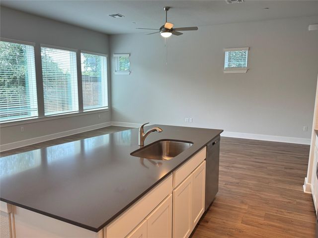 3000 Chisholm Trail RD 23, Round Rock, TX 78681