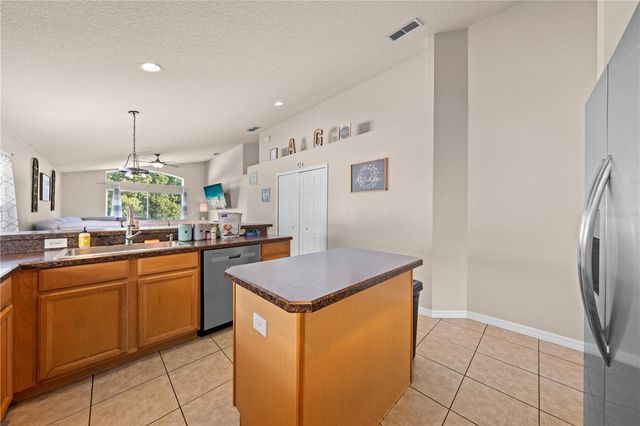 3637 BRISTOL COVE LANE, St Cloud, FL 34772