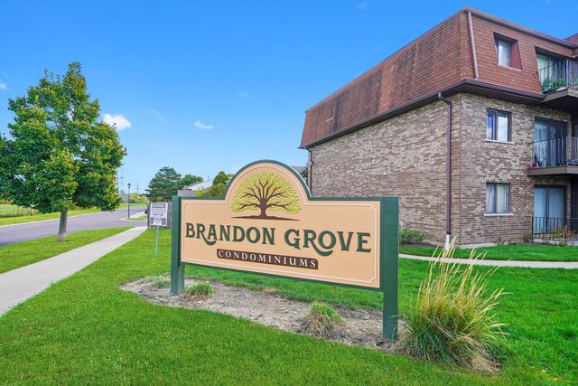 195 W Brandon Court A33, Palatine, IL 60067