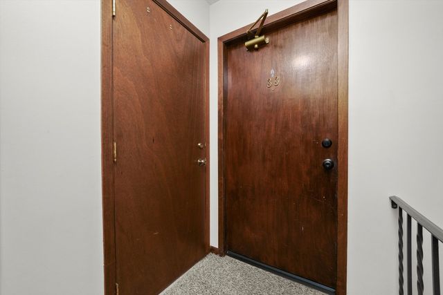 195 W Brandon Court A33, Palatine, IL 60067