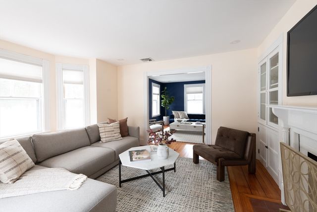 556 Wellesley Street, Weston, MA 02493