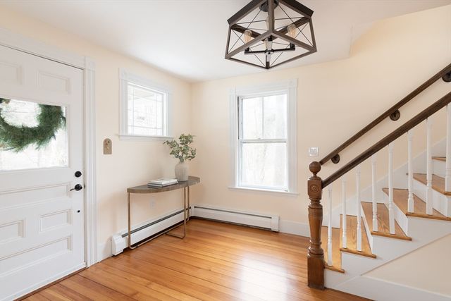 556 Wellesley Street, Weston, MA 02493