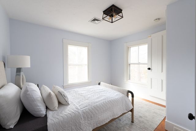 556 Wellesley Street, Weston, MA 02493