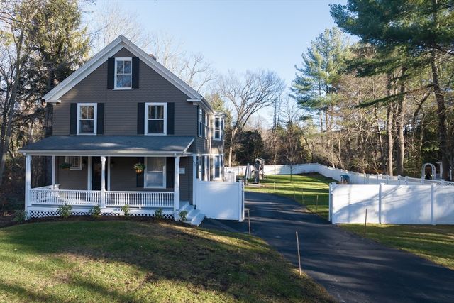 556 Wellesley Street, Weston, MA 02493