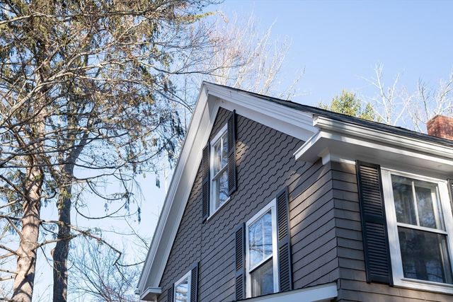 556 Wellesley Street, Weston, MA 02493