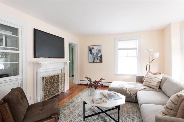 556 Wellesley Street, Weston, MA 02493