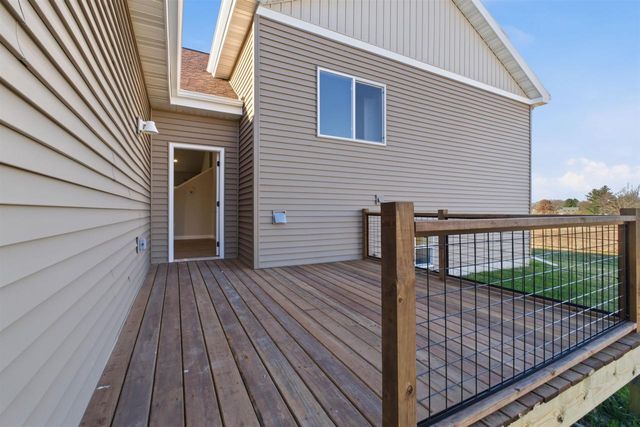 6683 Warner Farm Drive, Deforest, WI 53532