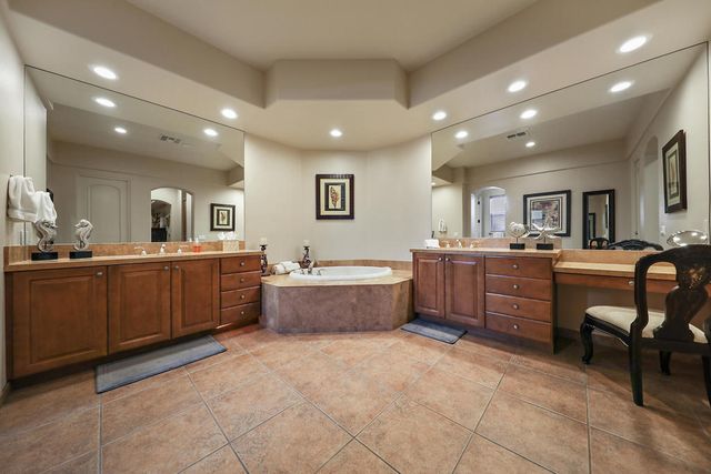 50115 Valencia Court, La Quinta, CA 92253