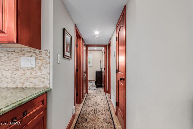 5525 E THOMAS Road E3, Phoenix, AZ 85018