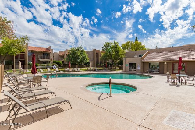 5525 E THOMAS Road E3, Phoenix, AZ 85018