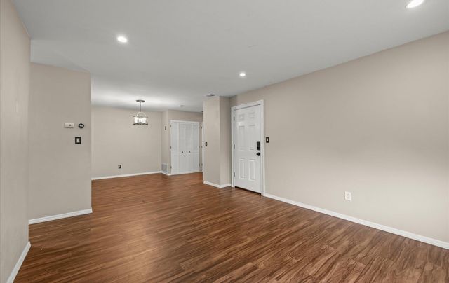 189 Feller Drive 172, Central Islip, NY 11722
