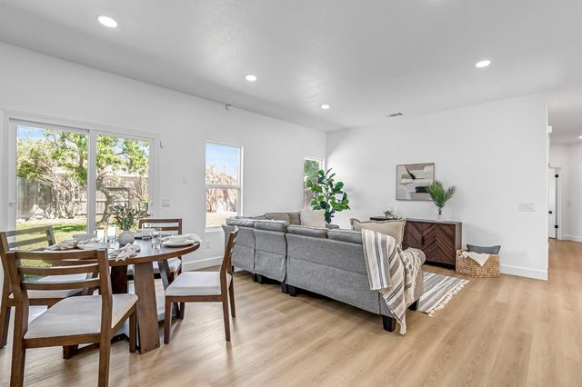 717 Nicklaus Court, Atwater, CA 95301