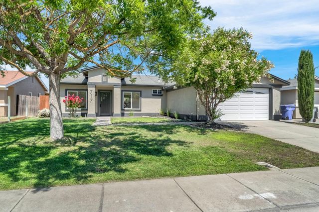 717 Nicklaus Court, Atwater, CA 95301