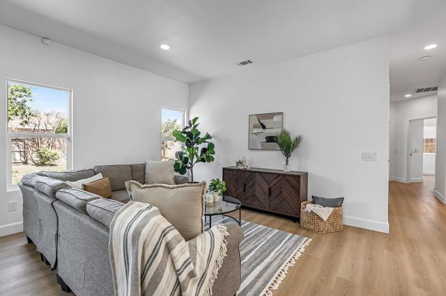 717 Nicklaus Court, Atwater, CA 95301