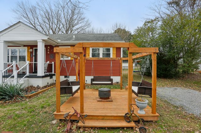 117 June Dr, Dickson, TN 37055