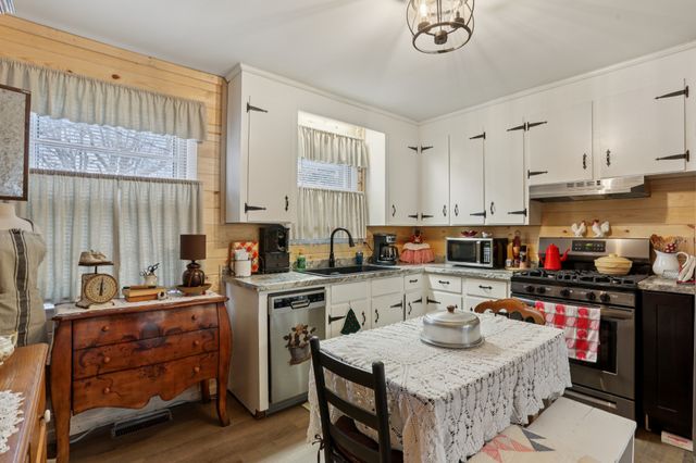 117 June Dr, Dickson, TN 37055