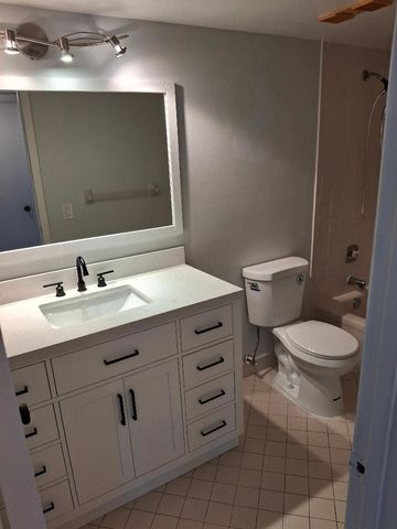 105 Lake Emerald Drive 406, Oakland Park, FL 33309