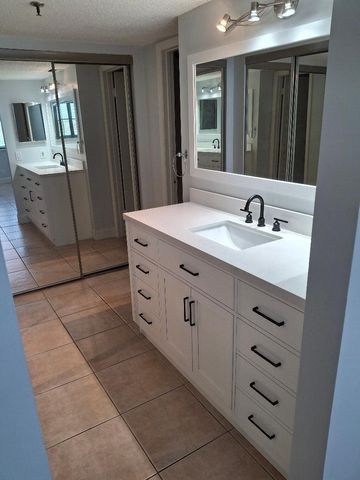 105 Lake Emerald Drive 406, Oakland Park, FL 33309