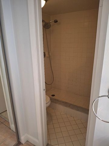 105 Lake Emerald Drive 406, Oakland Park, FL 33309