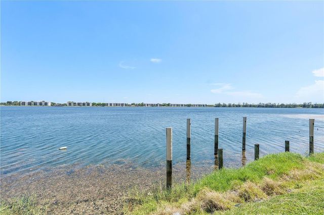 105 Lake Emerald Drive 406, Oakland Park, FL 33309