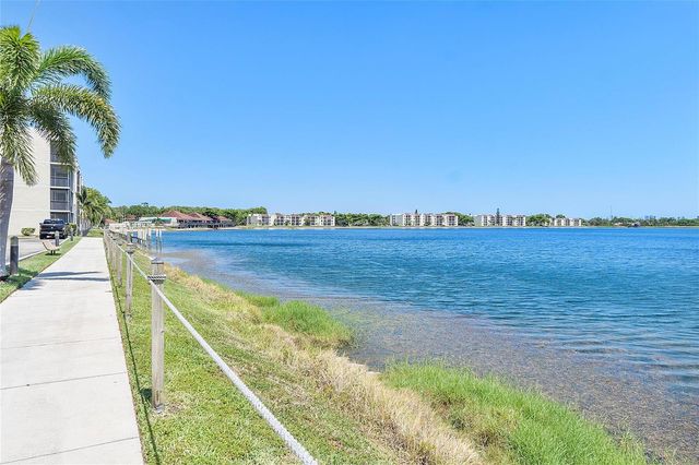 105 Lake Emerald Drive 406, Oakland Park, FL 33309