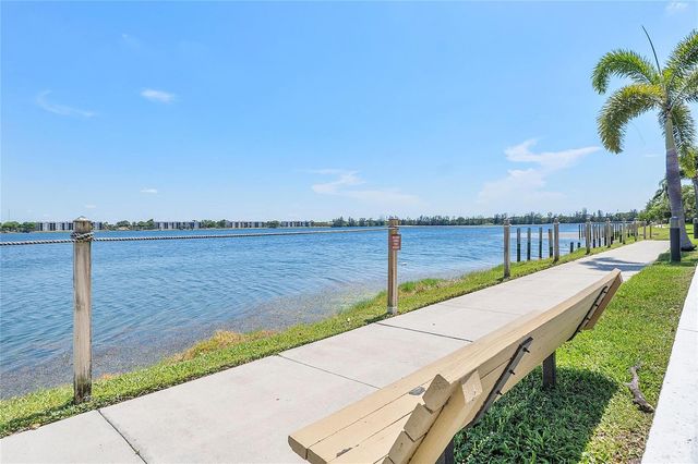 105 Lake Emerald Drive 406, Oakland Park, FL 33309