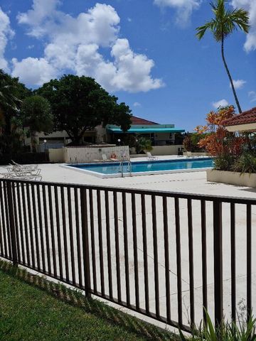 105 Lake Emerald Drive 406, Oakland Park, FL 33309
