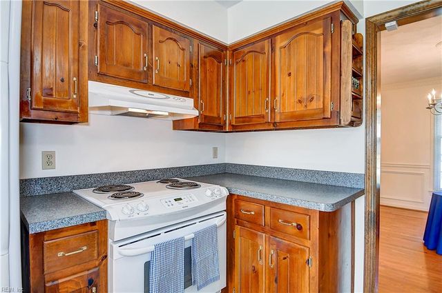 4505 Old English CIR, Virginia Beach, VA 23455