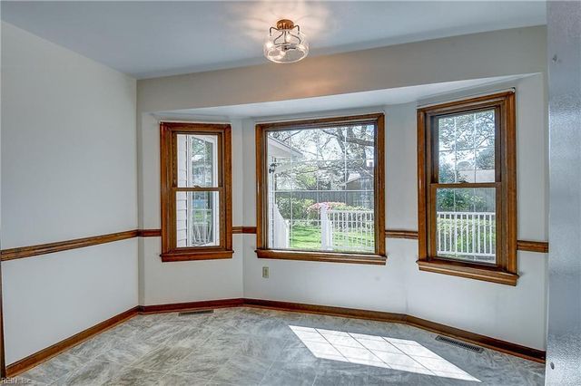 4505 Old English CIR, Virginia Beach, VA 23455