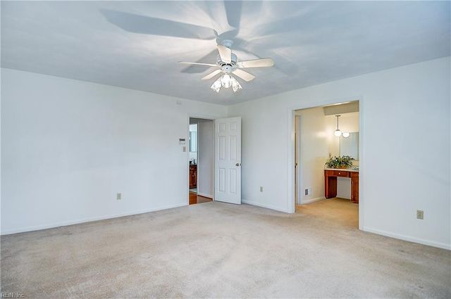 4505 Old English CIR, Virginia Beach, VA 23455