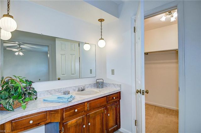 4505 Old English CIR, Virginia Beach, VA 23455