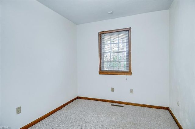 4505 Old English CIR, Virginia Beach, VA 23455