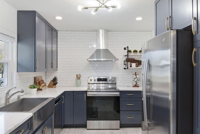 453 Dale Avenue, Hollister, MO 65672