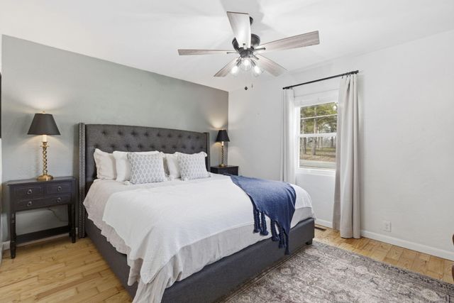 453 Dale Avenue, Hollister, MO 65672