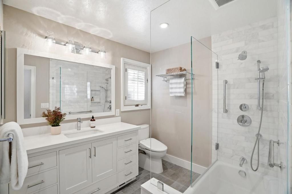 Image 15 of property listing at 1525 Dana Avenue, Palo Alto, CA 94303