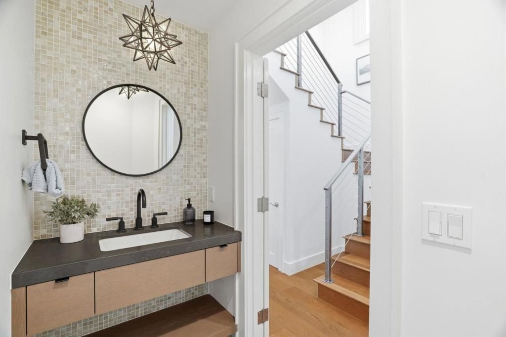 Image 20 of property listing at 1525 Dana Avenue, Palo Alto, CA 94303