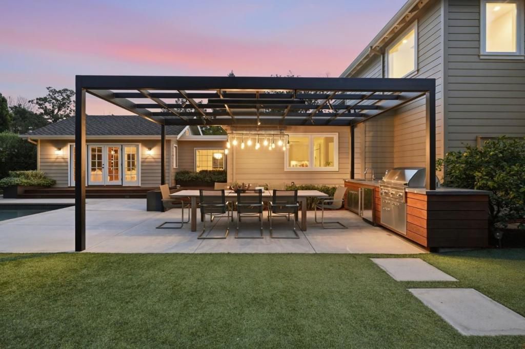 Image 24 of property listing at 1525 Dana Avenue, Palo Alto, CA 94303